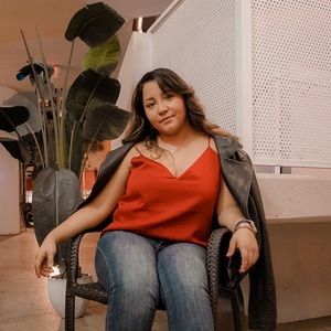 Meet your Posher, Janeth